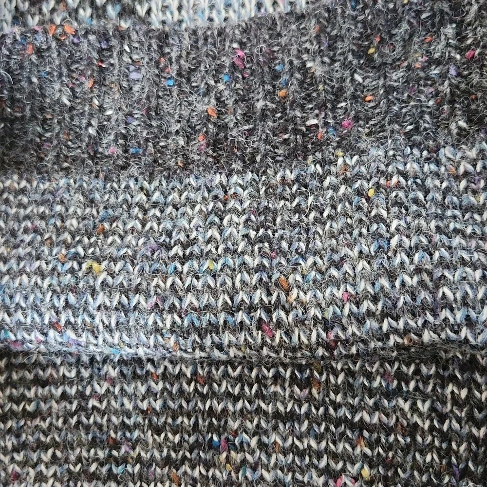 Plaid Crewneck Wool Blend Sweater Vintage Peter England - Picture 11 of 15